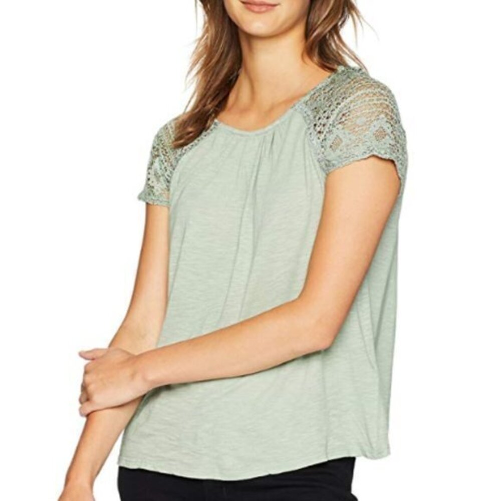 Lucky Brand Lace Sleeve Top. Size: S